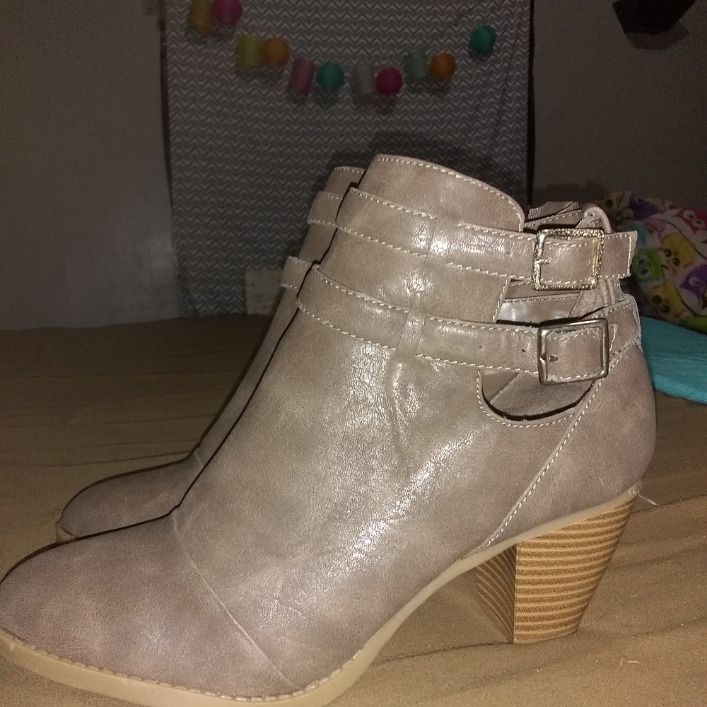 Leather ankle boots